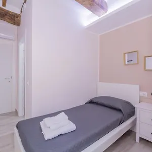  Pensión Residenza Borgo Guazzo